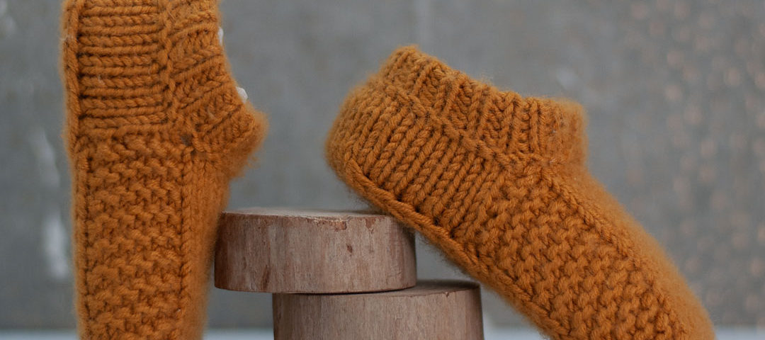 'Simeon' stay-on baby shoe by Julia Adams Patterns