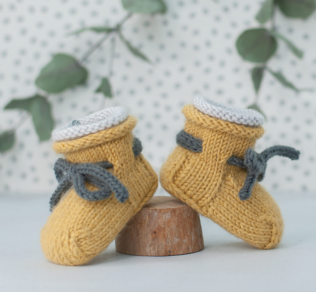 'Tom' stay-on baby bootie by Julia Adams Patterns