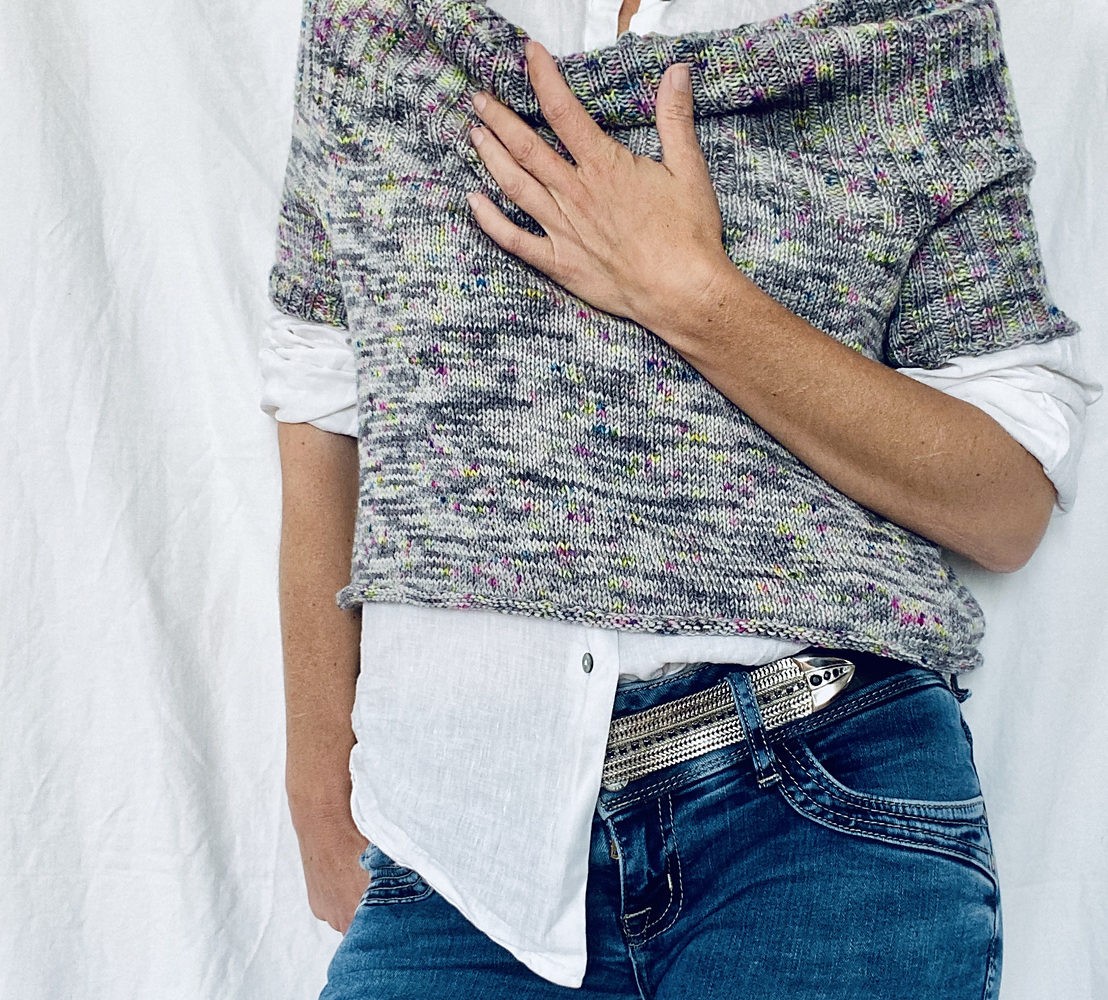 Verkehrt Pulli by Meret Buetzberger