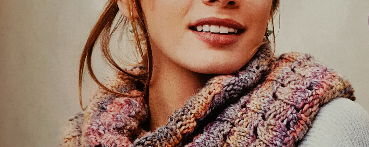 Cosy Cowl by Kelly Menzies