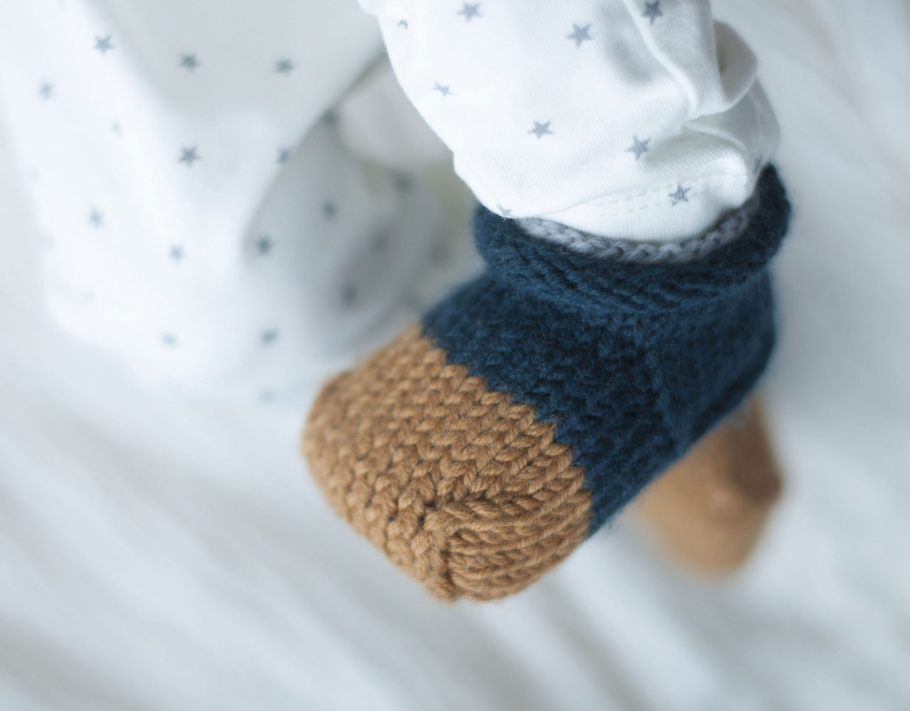 'Tom' stay-on baby shoe by Julia Adams Patterns