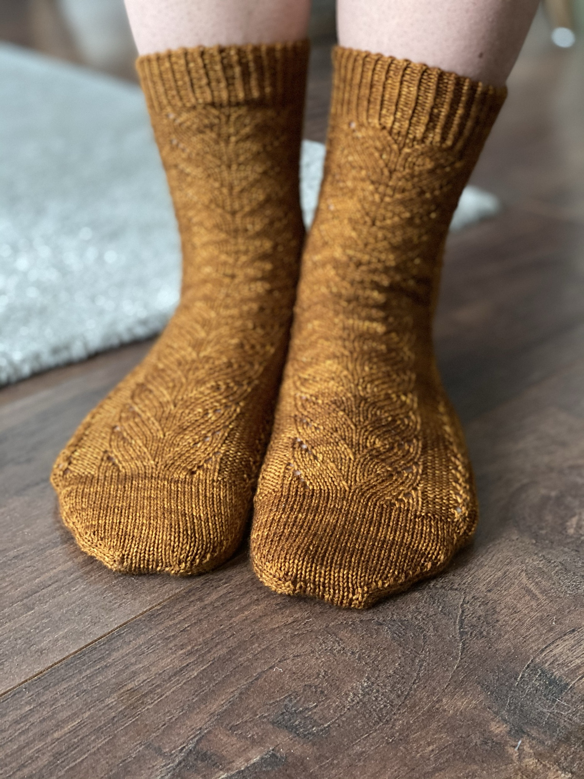 Nath socks by Zsuzsanna Orthodoxou