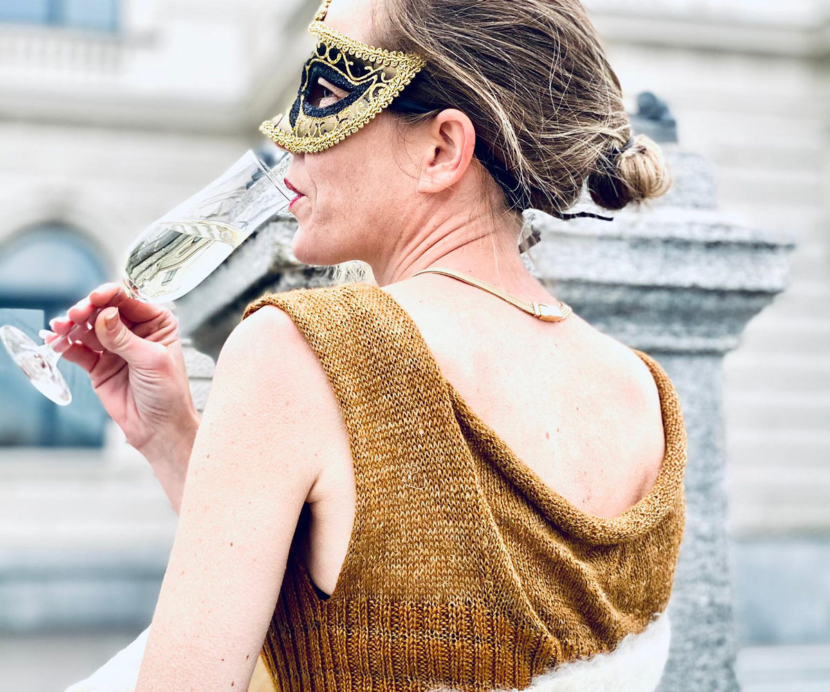 Top Gold by Meret Buetzberger